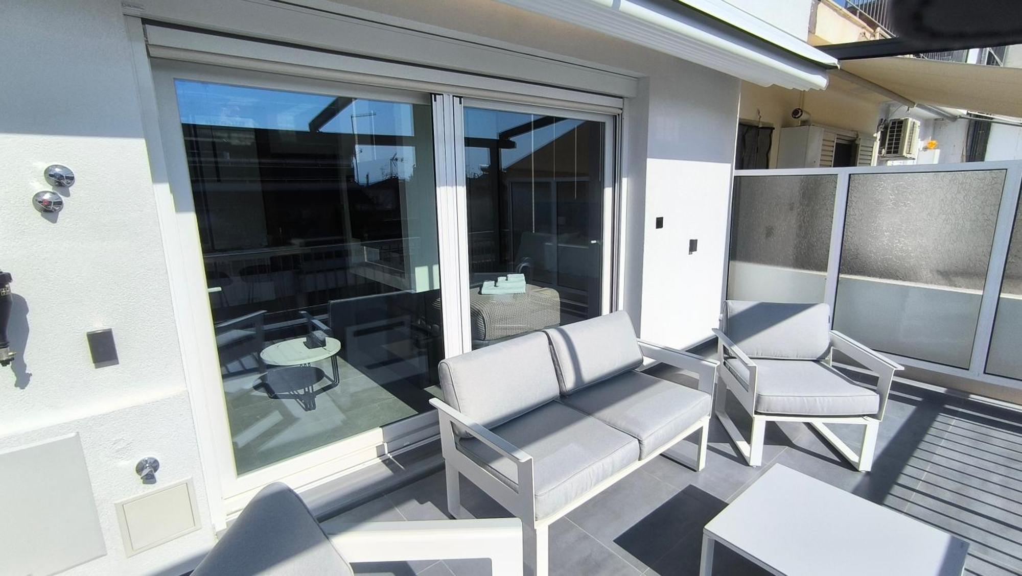 Absolute Suites, Sky View Smart